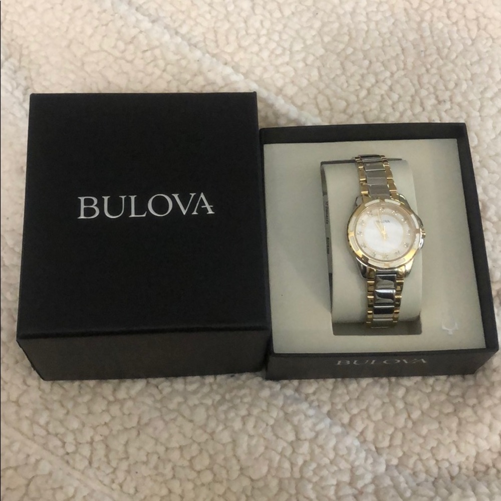 Bulova watch - Picture 3 of 3